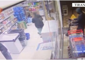 Bënte namin me vjedhje monopatinash, arrestohet 24-vjeçari në Tiranë