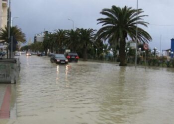 Moti i keq/ Ministria e Mbrojtjes: Shumë banesa të përmbytura