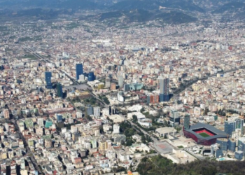 Stoku i pronave të papërdorura rritet, ndërtuesit paralajmërojnë shtrenjtim çmimesh