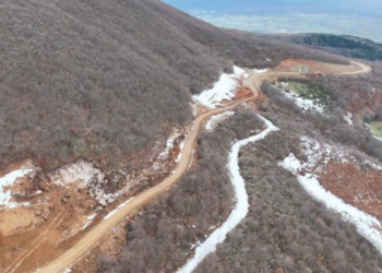 Ministrat e Kosovës dhe Maqedonisë inspektojnë rrugën Prizren-Tetovë