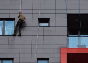 Ngjarja në Astir, kush janë të rinjtë që ishin me 21-vjeçaren?