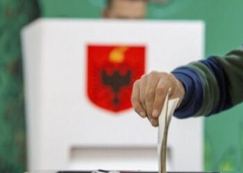 Zgjedhjet 2025/ Fillon regjistrimi për votën e emigrantëve, afatet dhe udhëzimet