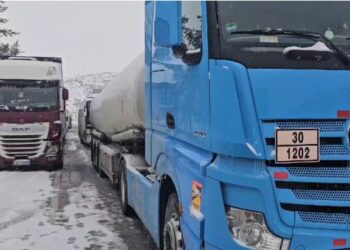 Rifillon qarkullimi i kamionëve dhe autobusëve në kufirin Shqipëri-Greqi