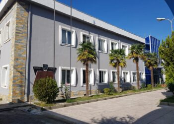 Aksidenti fatal në kantierin e Vlorës, reagon policia