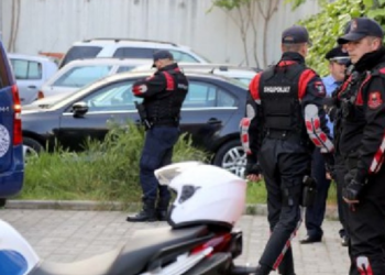 Arrestohet 44-vjeçari në Kamëz, lëvizte me armë