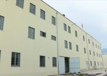 E rëndë!/ Vetëvaret i burgosuri në burgun e Reçit