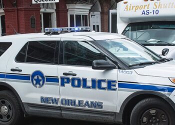 E rëndë në SHBA! Makina përplas turmën me njerëz në New Orleans