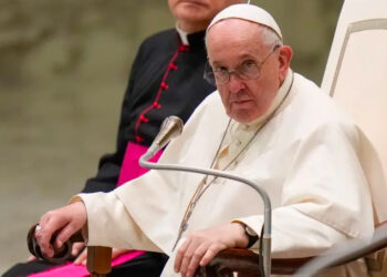 Papa Françesku në gjendje të rënduar, mjekët konfirmojnë infeksion në mushkëri