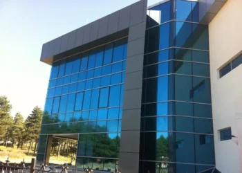 Ish-shefi i Kufirit në Korçë, në gjyq për leje kalimi droge drejt Greqisë