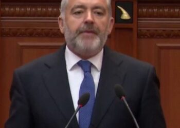 “Do ta hedhë sistemin në erë”/ Klosi kundër votimit me dokumente të huaja