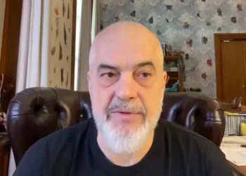 “Manovër elektorale”/ Bonusi para zgjedhjeve, ja sa lekë do të marrin pensionistët