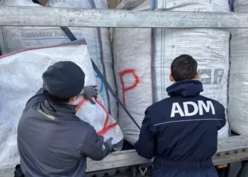 Operacioni “Metal Gate”/ Sekuestrohen mbetje ekotoksike të importuara nga Shqipëria