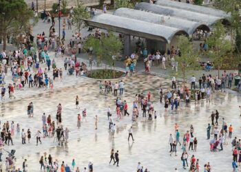 Ikin të rinjtë, mbeten të moshuarit, çfarë tregojnë shifrat e EUROSTAT