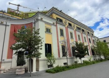 Largimi i dosjeve nga Bashkia e Tiranës, një tentativë për fshirje provash?