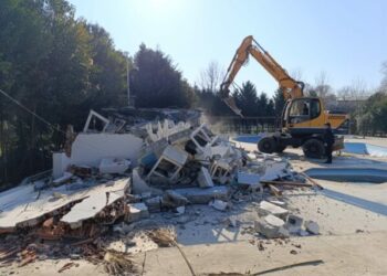 IKMT nis shembjen e objekteve pranë urës së ‘Bahçallëkut’, policia rrethon zonën