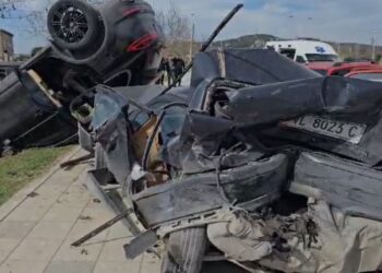 Aksident në Vlorë, “Porche” humb kontrollin dhe përplas pesë makina