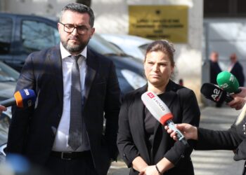 Do të luftoj deri në fund! / Nëna e Martin Canit: Seanca të bëhet e hapur