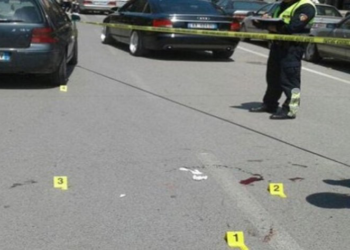 Aksident në Peqin, tre të plagosur