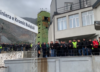 Dita e gjashtë e protestës së minatorëve në Bulqizë