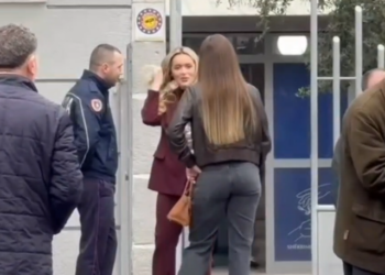 Sulmi ndaj Klea Prengës, motrat Berisha dëshmojnë në Gjykatën e Tiranës