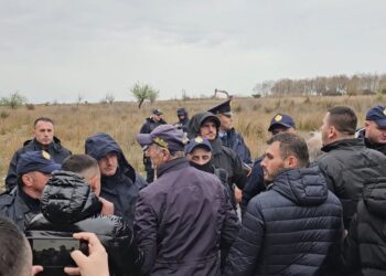 Protestë në Velipojë, banorët kundërshtojnë ndërtimin e resortit