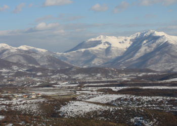 Rinisin kërkimet për 27-vjeçarin e zhdukur në bjeshkët e Hasit