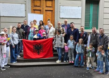 Hapet shkolla e parë shqipe në Firence të Italisë