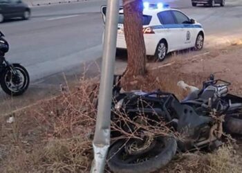 Po udhëtonte me motor, aksidentohet dhe humb jetën shqiptari në Greqi