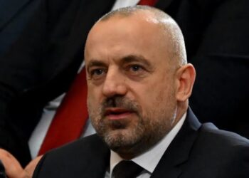 Gjykata e Prishtinës lëshon fletë-arrest për Milan Radoiçiç