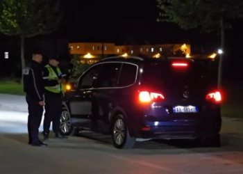 Kontrolle në Vlorë, shoqërohen në komisariat disa persona