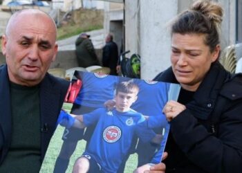 “Ju flini gjumë mbi dosjen”/ Drejtësia zvarritet për të falur vrasjen e Martinit