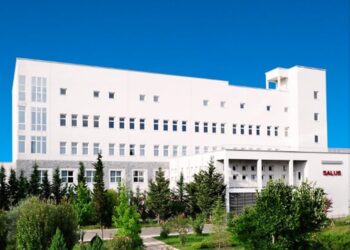 Hemodializa kalon te “Salus”/ Rama  jep pa transparencë koncesionin te Olti Peçini