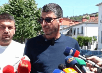 17 fëmijë të infektuar me salmonelë, prindërit nisin protestën në Gramsh