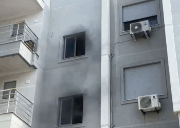 Përfshihet nga flakët një pallat në Radhimë, evakuohen banorët