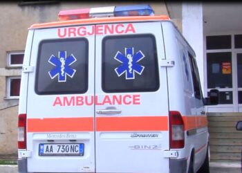 Fëmija 4-vjeçar rrëzohet në shkallët e kopshtit, transportohet në spital