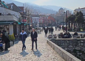 Prizren/ Babai godet me thikë bashkëshorten dhe dy vajzat, humb jetën 15-vjeçarja