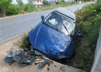Makina del nga rruga në aksin Roskovec – Ura Vajgurore, 5 të lënduar