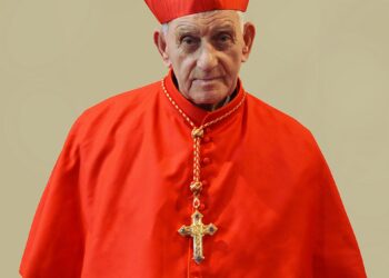 Kardinali shqiptar mesazh për zgjedhjen e Papës së ri