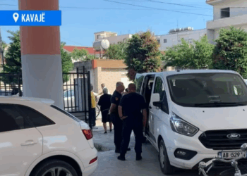 Votojnë të dënuarit në burgun e të miturve në Kavajë