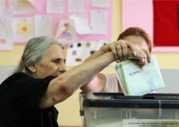 Fati i zgjedhjeve ishte në dorë të pensionistëve, 48% e votuesve jetojnë jashtë