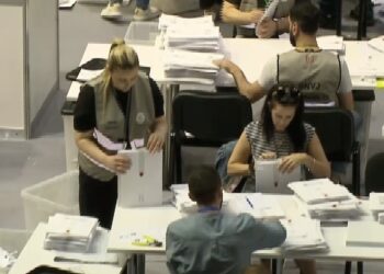 Diaspora/ Numërohet rreth 40 përqind e zarfeve, rezultatet