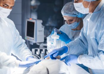 OBSH: Rritet numri i infermierëve, por Shqipëria mbetet nën mesataren europiane