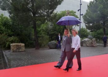 Von der Leyen nga Tirana: BE po përgatit paketë të re sanksionesh ndaj Rusisë