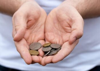 Eurostat: Shqipëria kryeson në Europë me gati gjysmën e popullsisë në varfëri