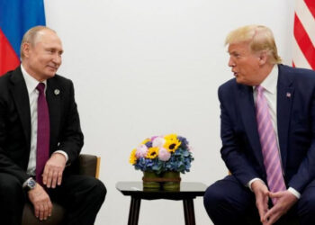 Negociatat për vendosjen e paqes/ Nis telefonata e Trump me Putinin