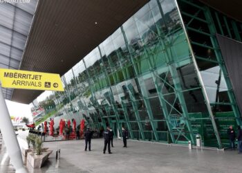 Aplikimet për azil bien me 31% në dy muajt e parë të 2025