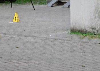 E rëndë në Gjermani/ 46-vjeçari plagos tre persona, mes tyre edhe një vajzë të mitur