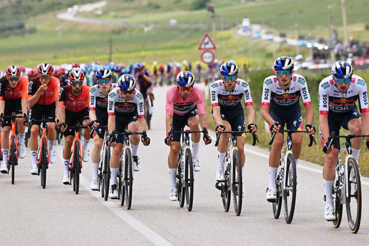 VLORE, ALBANIA - MAY 11: (L-R) Jan Tratnik of Slovenia, Primoz Roglic of Slovenia - Pink Leader Jersey, Jai Hindley of Australia and Team Red Bull - BORA - hansgrohe competes during the 108th Giro d'Italia 2025, Stage 3 a 160km stage from Vlore to Vlore / #UCIWT / on May 11, 2025 in Vlore, Albania. (Photo by  Dario Belingheri/Getty Images)
