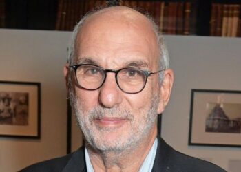 Ndërron jetë ish-drejtuesi ekzekutiv dhe prezantuesi i BBC-së