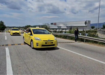 Greva e taksistëve në Greqi bllokon aeroportin e Athinës për dy orë